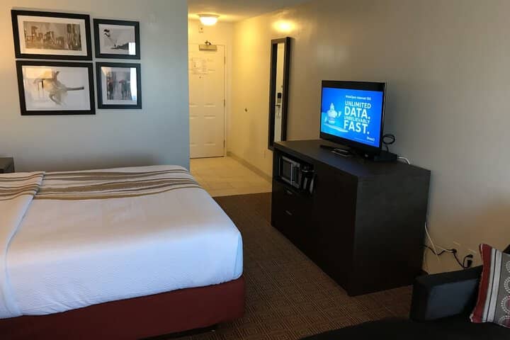 Room 15 of 61