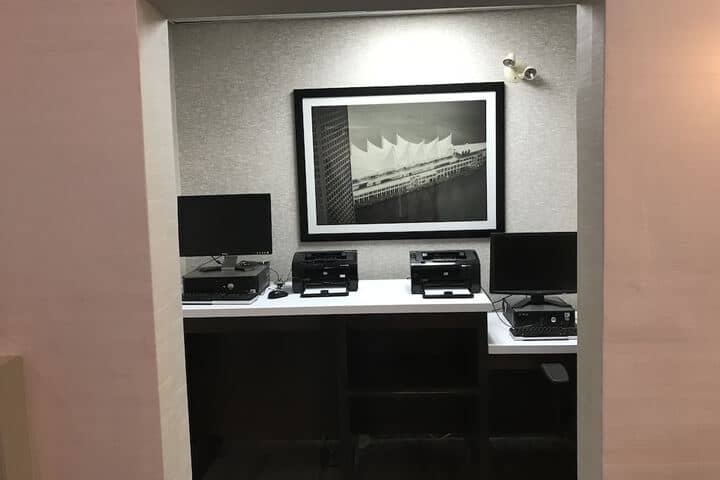 Business Center 59 of 61